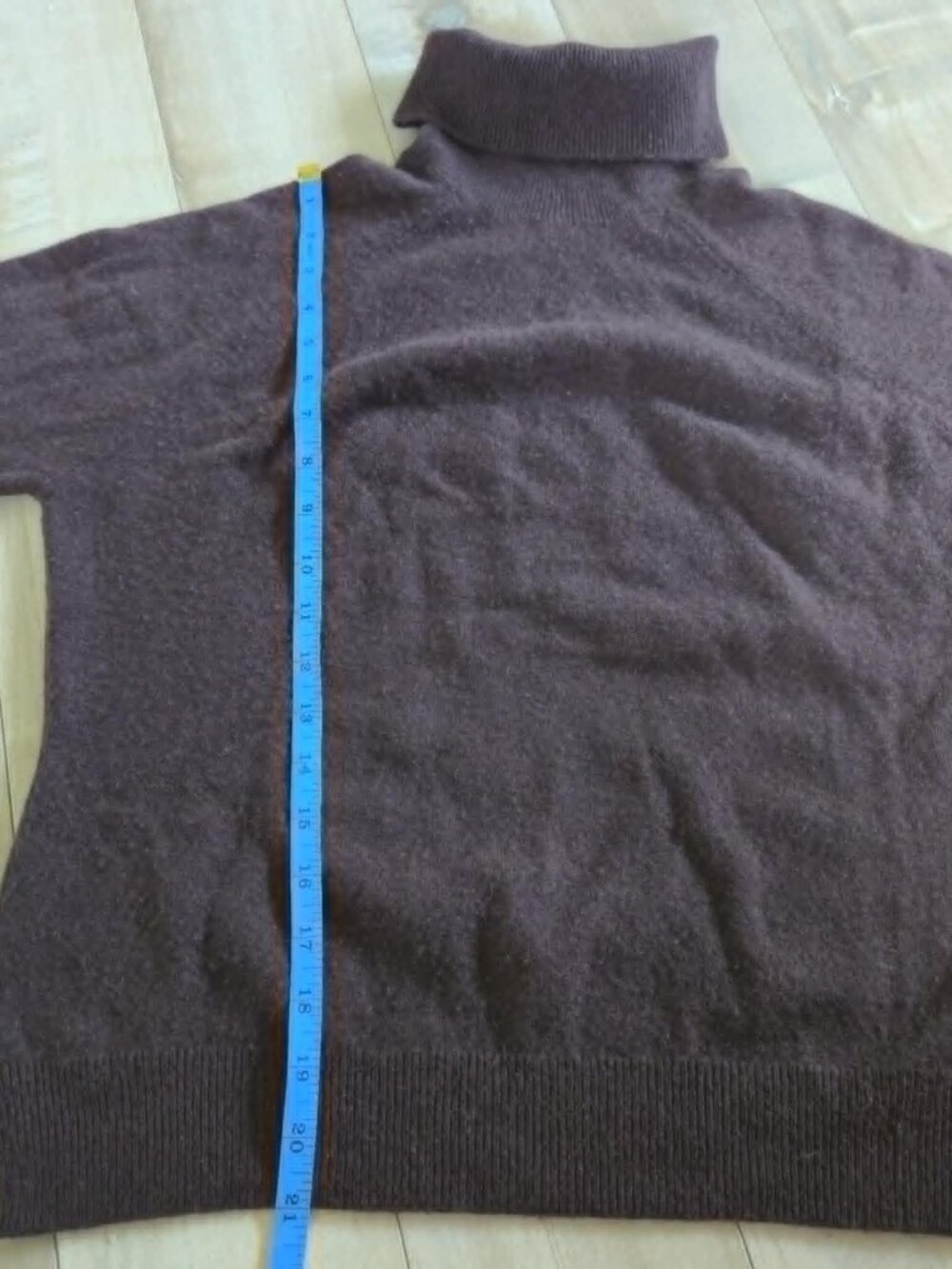 Vintage 100% Cashmere Turtleneck Sweater | Brown | Made in Hong Kong | Size M - Picture 5 of 6
